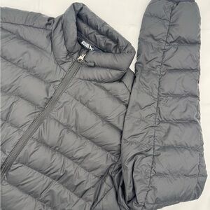 Eddie Bauer Jacket Mens Small Black EB650 Down Puffer Lightweight Zip Packable